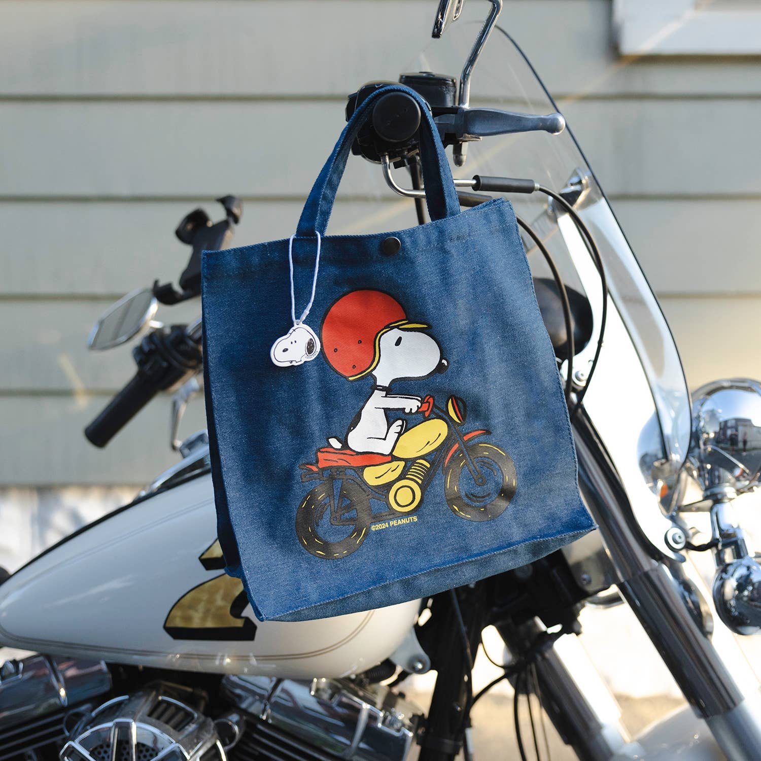 PEANUTS® - SNOOPY EASY RIDER VINTAGE-STYLE MARKET TOTE