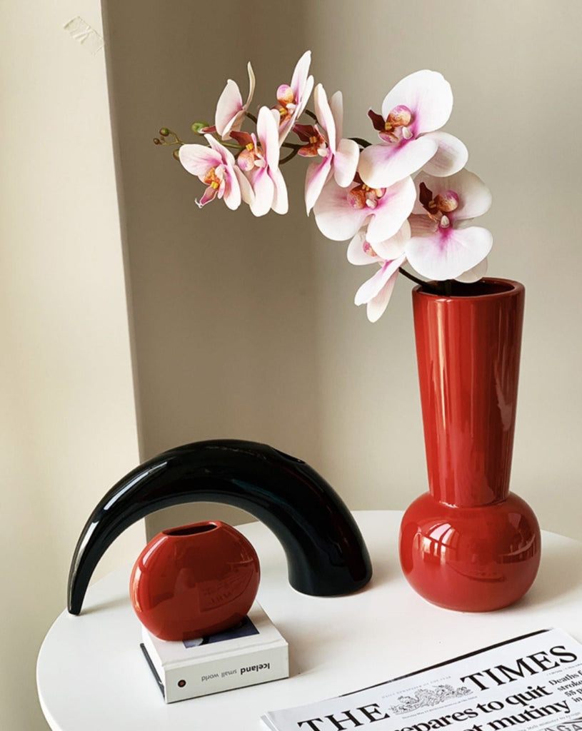 BAHAUS DECO VASE